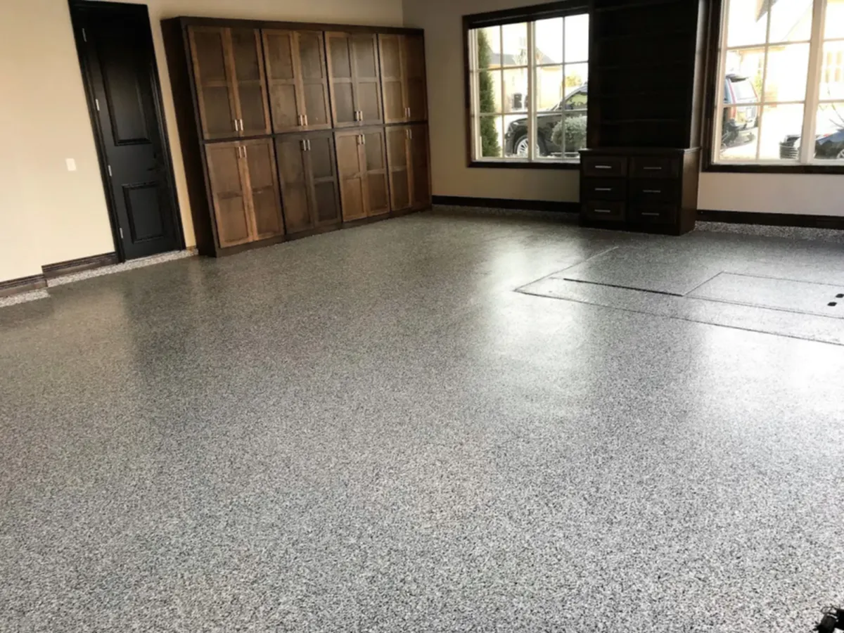 Garage floor with epoxy flake system installed in Edmond, Oklahoma